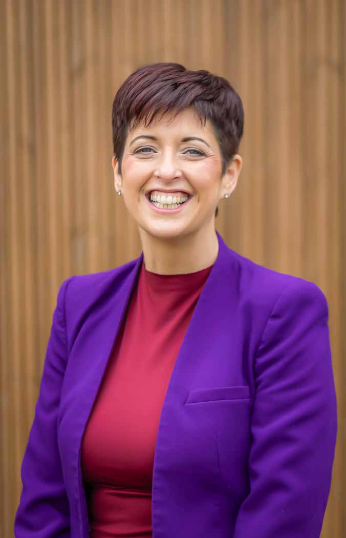 business headshot of Fran best for her business